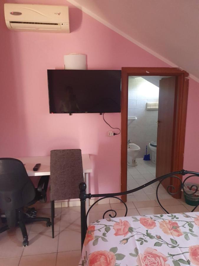 Royal Palace Gate Hotel San Nicola La Strada Екстериор снимка